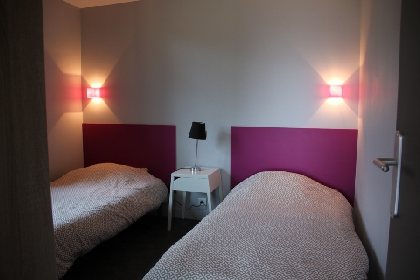 Chambre  GITE LA CERISE QUI RIT, OFFICE DE TOURISME DE MILLAU