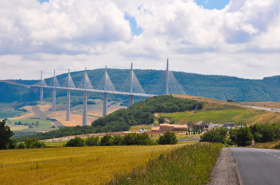 Aire de vision du viaduc de Millau, Aveyron