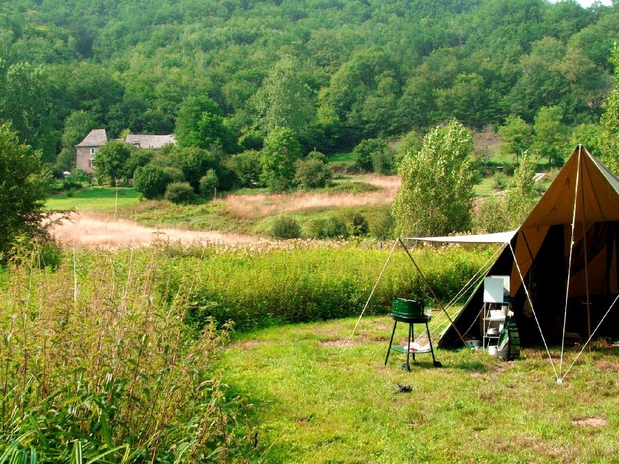 CAMPING LES FANS, Rignac, Aire naturelle de camping