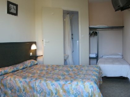 Riv'Hôtel (groupes) - chambre, OFFICE DE TOURISME DU PLATEAU DE MONTBAZENS