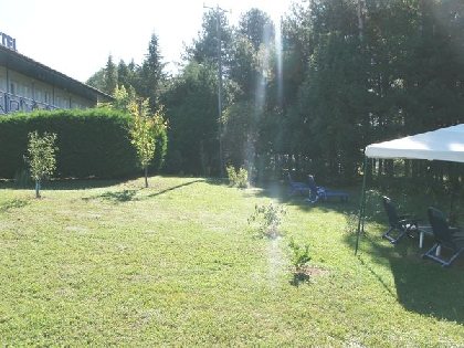 Riv'Hôtel (groupes) - jardin, OFFICE DE TOURISME DU PLATEAU DE MONTBAZENS