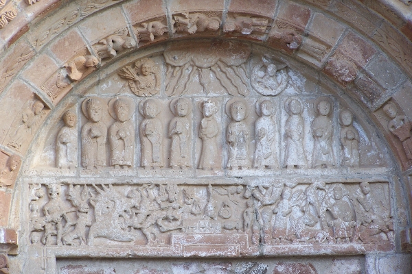 Tympan de l'Eglise de Perse à Espalion