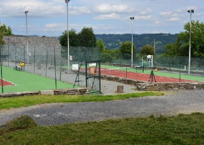 Courts de tennis à Pleau, Mairie de Brommat