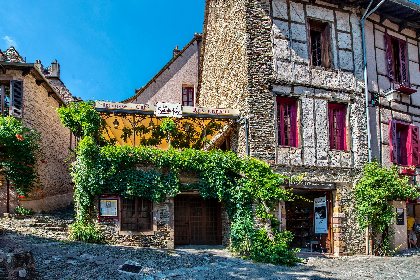 Hotel-restaurant Sainte-Foy à Conques en Aveyron, 