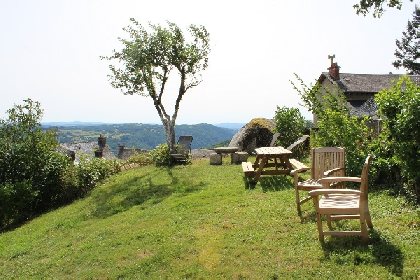 Chambres d'hôtes Les Rochers, OFFICE DE TOURISME DU CANTON D'ENTRAYGUES SUR TRUYERE