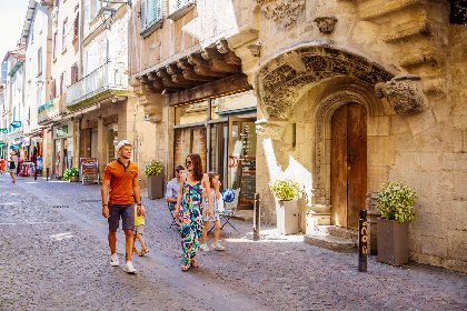 Visite guidée de Villefranche de Rouergue : S'alimenter dans la Bastide, OT Villefranche-Najac