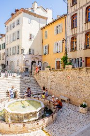 Visite guidée de Villefranche de Rouergue : S'alimenter dans la Bastide, OT Villefranche-Najac