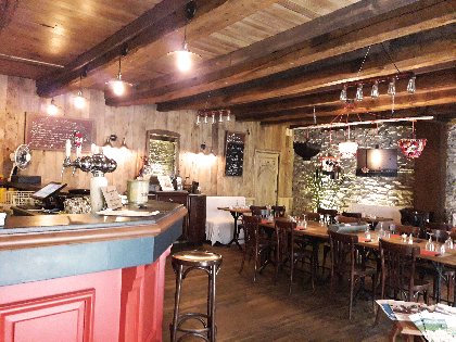 Bar et salle, OT Estaing