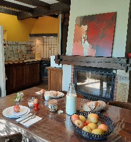 Coin repas Gîte La Grange , OFFICE DE TOURISME de CONQUES-MARCILLAC