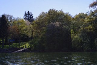 haut-levezou-mention-virginie-bord-du-lac, OFFICE DE TOURISME DE PARELOUP LEVEZOU