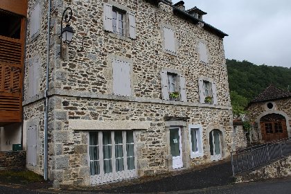 Gite d'étape communal de Pons, OFFICE DE TOURISME DU CANTON D'ENTRAYGUES SUR TRUYERE