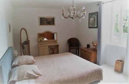 Chambre double rez-de-chaussée (160 x 200), Gîte Sous les deux arbres