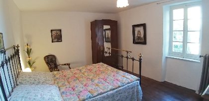 Chambre double à l'étage (140 x 200), Gîte Sous les deux arbres