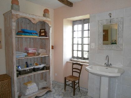 Salle d'eau à l'étage avec douche, OFFICE DE TOURISME DU NAUCELLOIS