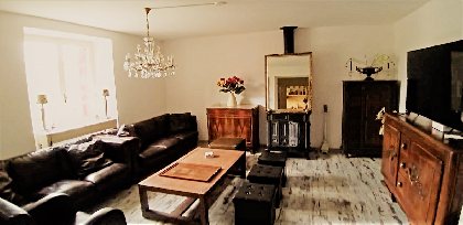 Salon au rez-de-chaussée, Gîte Sous les deux arbres