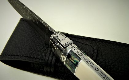 Le Joaillier du Couteau Estaing - Création couteau CL03 damas- molaire et ivoire de mammouth - tour d'échec gravé, Christophe LACAZE - Le Joaillier du Couteau Estaing