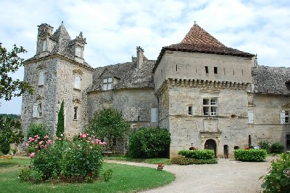Château de Cénevières, OFFICE DE TOURISME REGIONAL DE VILLEFRANCHE DE ROUERGUE