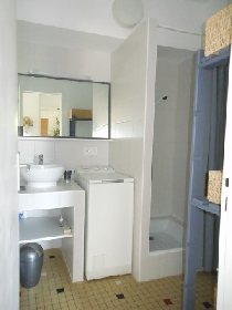 Monique MONTANER salle d'eau, OFFICE DE TOURISME DE PARELOUP LEVEZOU