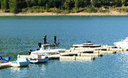 Location de pontons pour bateaux, S. Marty