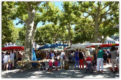 Marché à Entraygues