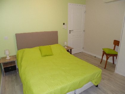 Chambre avec lit en 140 et possibilité lit bébé, 