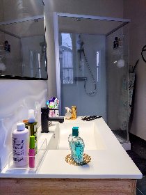 La salle de bain, L'appart Millau