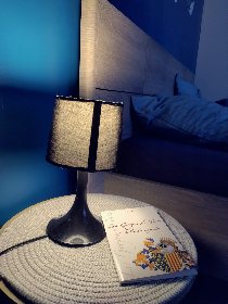 Chambre 1 lampe, L'appart Millau