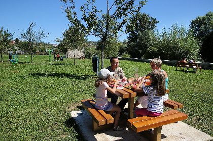 Aire de pique-nique au théâtre de verdure, Jérôme Morel