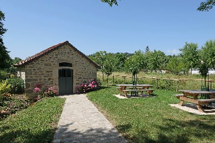 Aire de pique-nique de la Source de Treize-Pierres, Ville de Villefranche de Rouergue