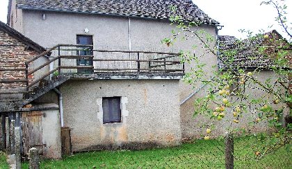 Arrière de la maison Carrière à Mérican Pont de Salars, MMe Carrière