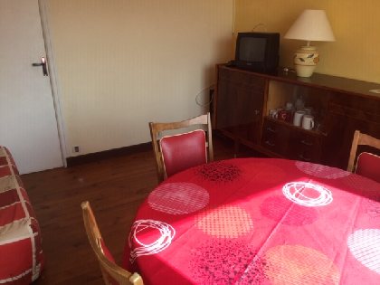 Roger et Annie Carrière - Petite Maison, OFFICE DE TOURISME DE PARELOUP LEVEZOU