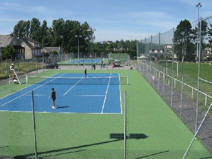 Courts de tennis de Ste Geneviève, Office de tourisme Argences en Aubrac