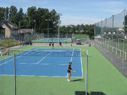 Courts de tennis de Ste Geneviève, Office de tourisme Argences en Aubrac