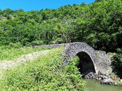 Le pont du Cayla à La Bastide l'Evêque