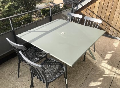Terrasse ensoleillée avec vue , très appréciée des fumeurs , MOUYSSET Bruno