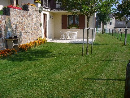 Location Mme Guitard à Comps - jardin, Mme Guitard à Comps