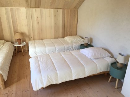 la chambre à l'étage Gîte le Sureau du Brugas, Martine Rouquette-les Gîtes du Brugas