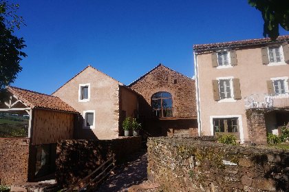 le Hameau du Brugas côté sud, Martine Rouquette-les Gîtes du Brugas