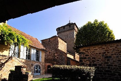 La tour de Montsalès, Hugues Vial