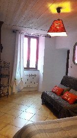 location Nadine Peyrole  cuisine, salle de bain-wc, Chambre  (lit en 140 + BZ), location Nadine Peyrole 