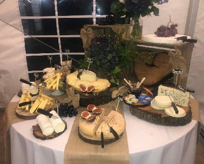 Buffet de fromages locaux, La Grange Templière 2018