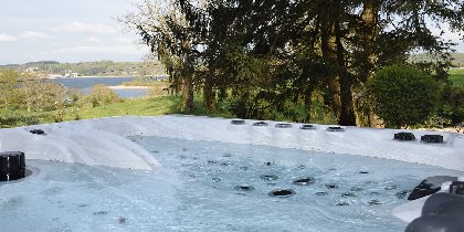 Gîte au bord du lac de Pareloup, 