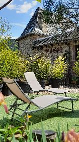 Jardinet avec transats, Gîte de Brocca