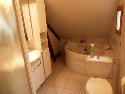 Salle_de_bain, OT Terres d'Aveyron