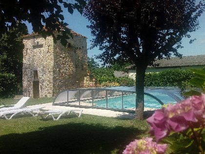 piscine couverte, Gîte de charme à la ferme