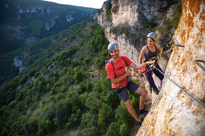 Via Ferrata encadrement location, millau activites nature