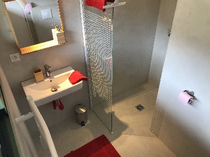 Chambre Eau la salle de bain, Les Chambres de la Dourbie