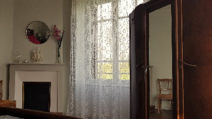 Gîte de la Pierre Plantée - chambre parentale 1 au 1er étage, OT Pays Ségali ISSALIS Edith