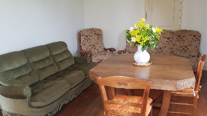 Gîte de la Pierre Plantée - salon, OT Pays Ségali ISSALIS Edith