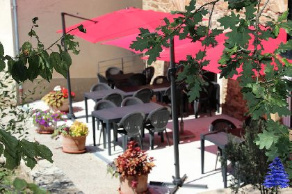 Une terrasse, Ô Cèdre Bleu